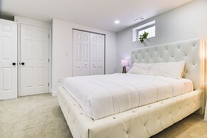 7 Mi to Baltimore: Maryland Gem w/ Shared Yard!