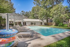 Private Virginia Beach Escape w/ Pool & Fire Pit!