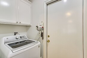 5 Mi to University of Oklahoma: Home w/ Patio!