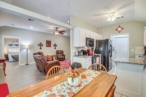 5 Mi to University of Oklahoma: Home w/ Patio!