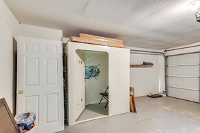 5 Mi to University of Oklahoma: Home w/ Patio!