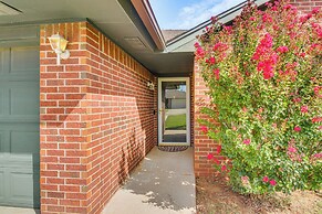 5 Mi to University of Oklahoma: Home w/ Patio!