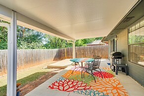 5 Mi to University of Oklahoma: Home w/ Patio!