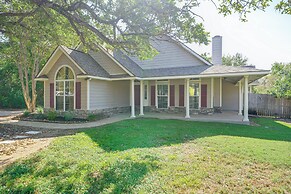 Bryan Home: Close to Campus & Kyle Field