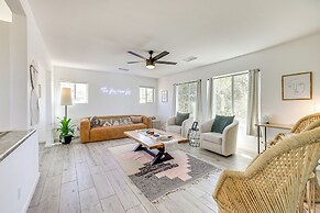 High-desert Home w/ Hot Tub & Cowboy Pool