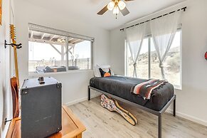 High-desert Home w/ Hot Tub & Cowboy Pool