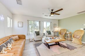 High-desert Home w/ Hot Tub & Cowboy Pool