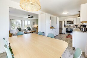 High-desert Home w/ Hot Tub & Cowboy Pool