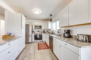 High-desert Home w/ Hot Tub & Cowboy Pool