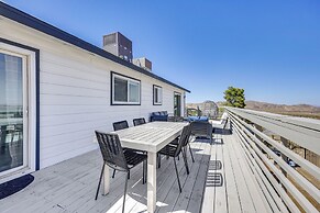 High-desert Home w/ Hot Tub & Cowboy Pool