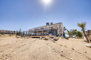 High-desert Home w/ Hot Tub & Cowboy Pool