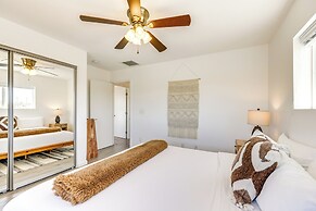 High-desert Home w/ Hot Tub & Cowboy Pool