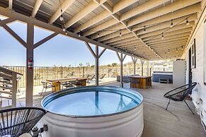 High-desert Home w/ Hot Tub & Cowboy Pool