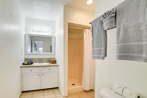 Beachfront Home w/ Pool Access in Galveston!