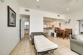 Beachfront Home w/ Pool Access in Galveston!