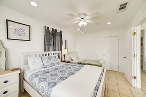 Beachfront Home w/ Pool Access in Galveston!