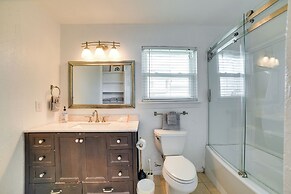 Beachfront Home w/ Pool Access in Galveston!