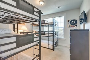 Walk to Beach: Galveston Home w/ Resort Perks!