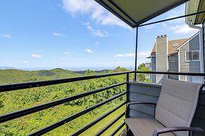 2 Mi to Ober Mountain: Gatlinburg Condo w/ Balcony