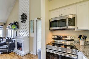 2 Mi to Ober Mountain: Gatlinburg Condo w/ Balcony