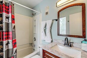 2 Mi to Ober Mountain: Gatlinburg Condo w/ Balcony