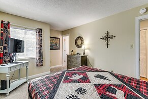 2 Mi to Ober Mountain: Gatlinburg Condo w/ Balcony