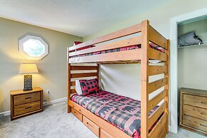 2 Mi to Ober Mountain: Gatlinburg Condo w/ Balcony