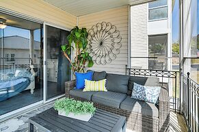 Condo w/ Pool ~ 2 Mi to Table Rock Lake!