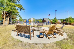 Table Rock Lake Home w/ Boat Slip, Near 76 Strip!