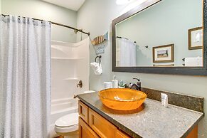 Table Rock Lake Home w/ Boat Slip, Near 76 Strip!