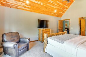 Table Rock Lake Home w/ Boat Slip, Near 76 Strip!