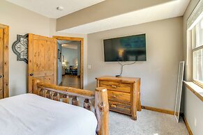 Table Rock Lake Home w/ Boat Slip, Near 76 Strip!