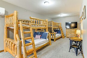 Table Rock Lake Home w/ Boat Slip, Near 76 Strip!