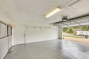 Mabelvale Home w/ Grill: 12 Mi to Little Rock!