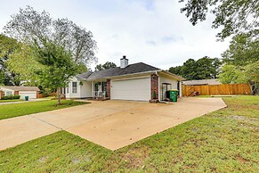 Mabelvale Home w/ Grill: 12 Mi to Little Rock!