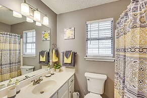 Mabelvale Home w/ Grill: 12 Mi to Little Rock!