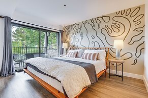 Patio & Dillon Reservoir Views: Chic Frisco Condo!