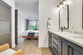 Patio & Dillon Reservoir Views: Chic Frisco Condo!