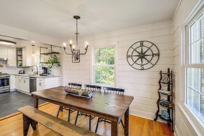 Walk to Radford University: Home w/ Fire Pit!