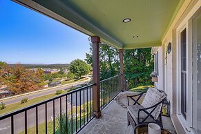 Walk to Radford University: Home w/ Fire Pit!