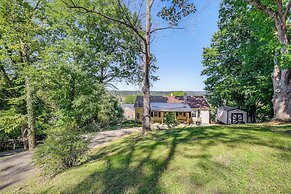 Walk to Radford University: Home w/ Fire Pit!