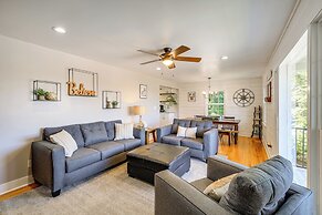 Walk to Radford University: Home w/ Fire Pit!