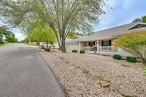 Near Dtwn Eureka Springs: Holiday Island Home!