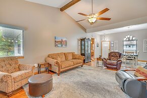 Near Dtwn Eureka Springs: Holiday Island Home!