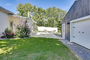 Wooster Family Home w/ Yard & Fire Pit!