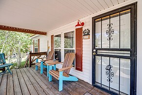 Cotopaxi Getaway w/ Deck: 17 Mi to Royal Gorge