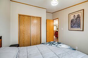 Cotopaxi Getaway w/ Deck: 17 Mi to Royal Gorge