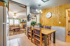 Cotopaxi Getaway w/ Deck: 17 Mi to Royal Gorge