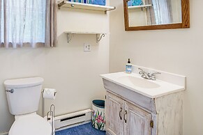 Rockport Retreat: 1 Mi to Halibut Point State Park