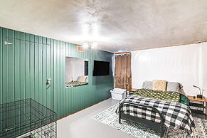 1 Mi to Valley Junction: Pet-friendly Iowa Home